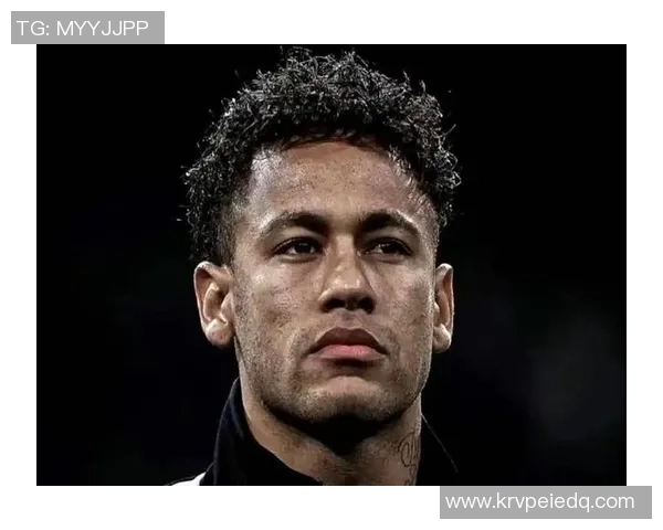 足球明星神秘面孔揭晓背后的故事与成就探索